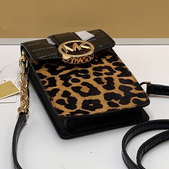 Michael Kors Carmen Leopard Print Logo Small Phone Case Xbody Bag BLACK … - Picture 14 of 15